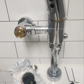 Toilet 2